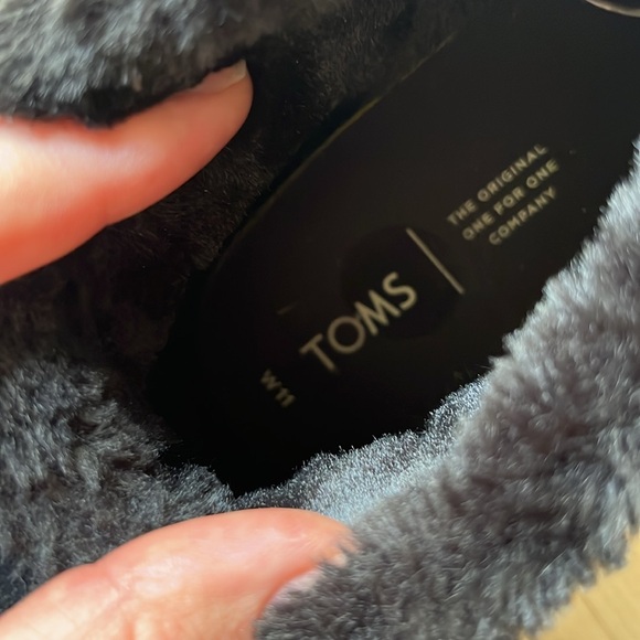 Tom’s Paxton Shearling slip on vegan leather boot - Picture 4 of 5